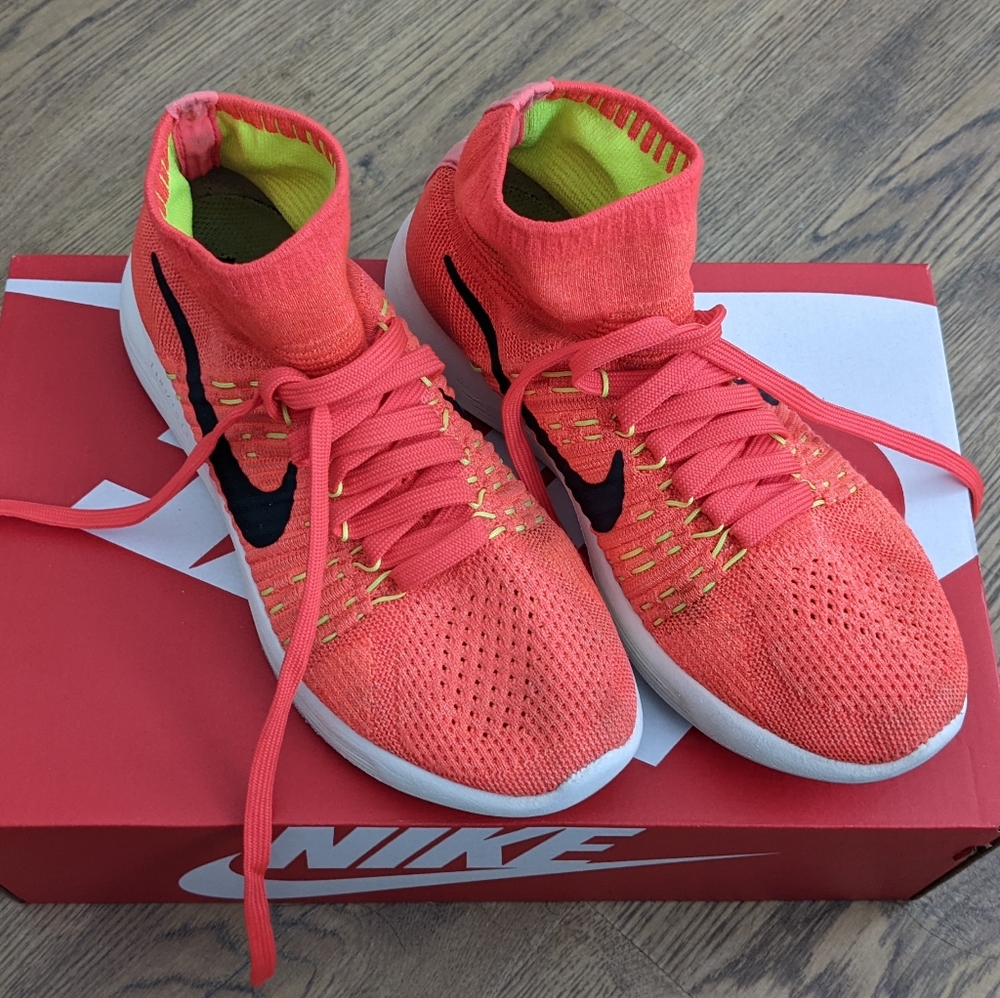 Nike Women's LunarEpic Flyknit Bright Crimson US 6.5